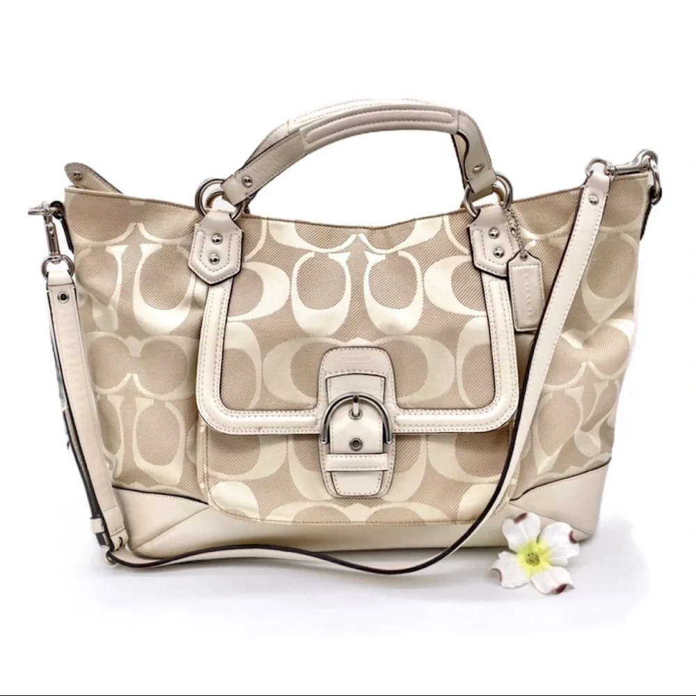 EUC Coach Campbell Signature Izzy Ivory Shoulder Bag - Picture 1 of 15
